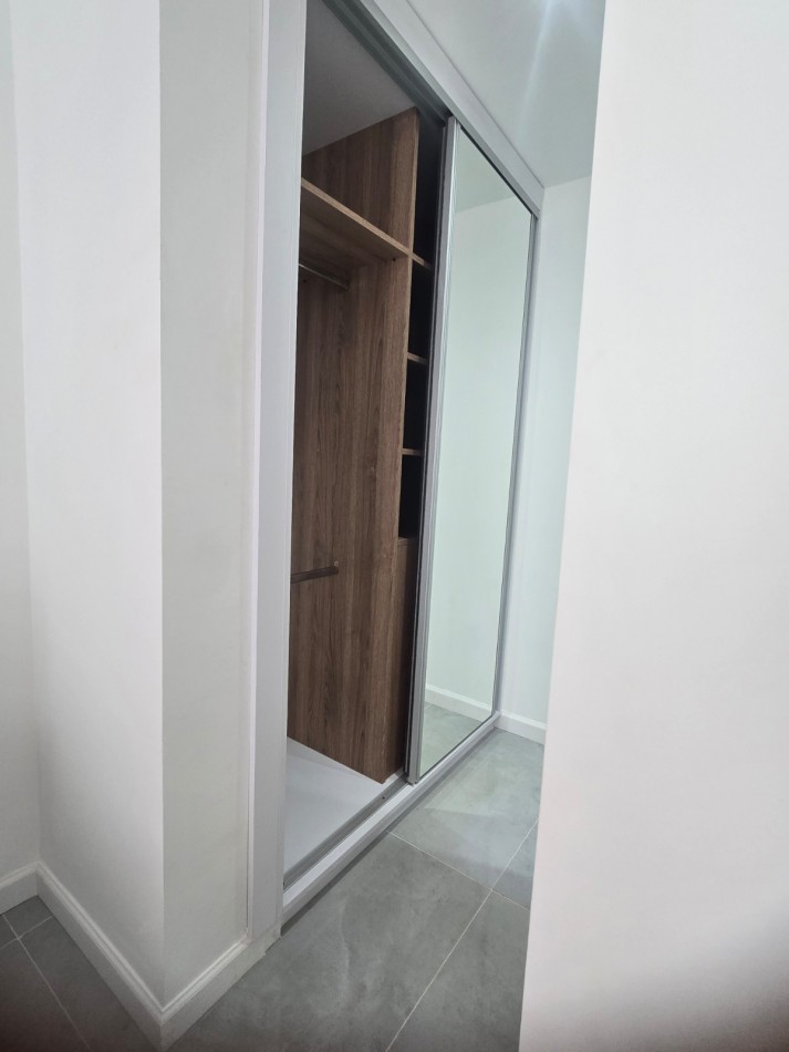 Venta departamento 1 ambiente Plaza Colon
