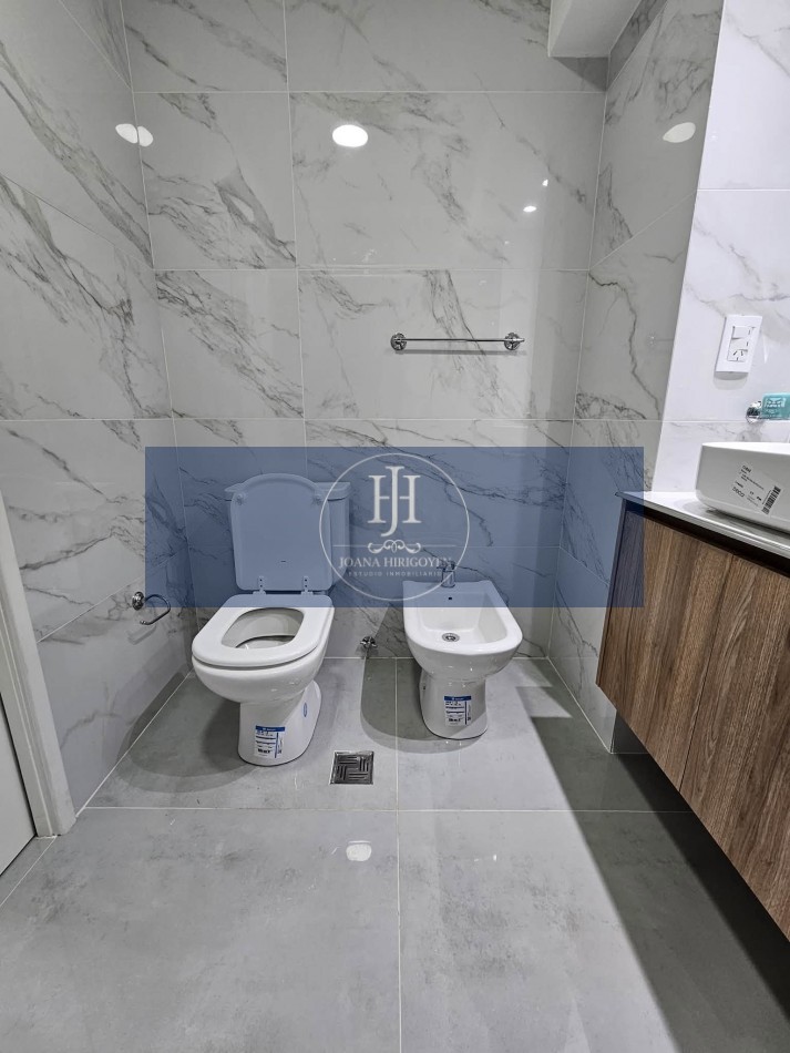 VENTA 3 AMB AL FRENTE CON BALCON TERRAZA PLAZA COLON