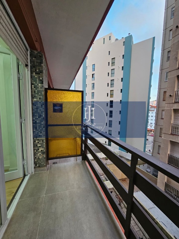2 AMBIENTES AL FRENTE CON BALCON Y VISTA AL MAR